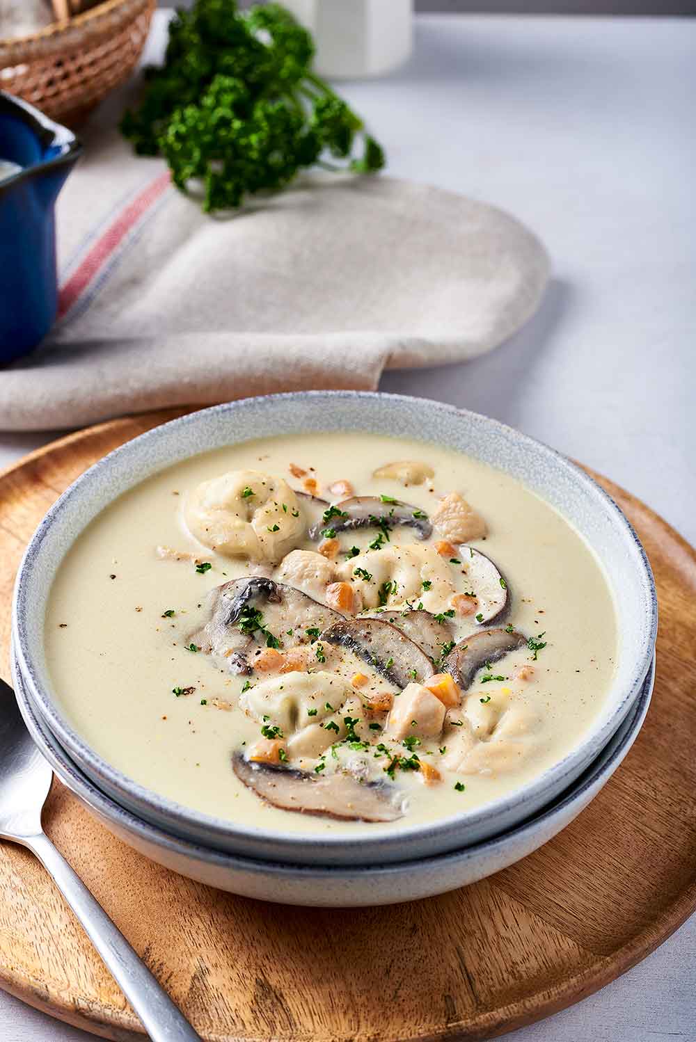 Creamy Chicken Tortellini Soup with Kiri